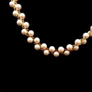 Pearl/Gold tone Lattice Necklace
